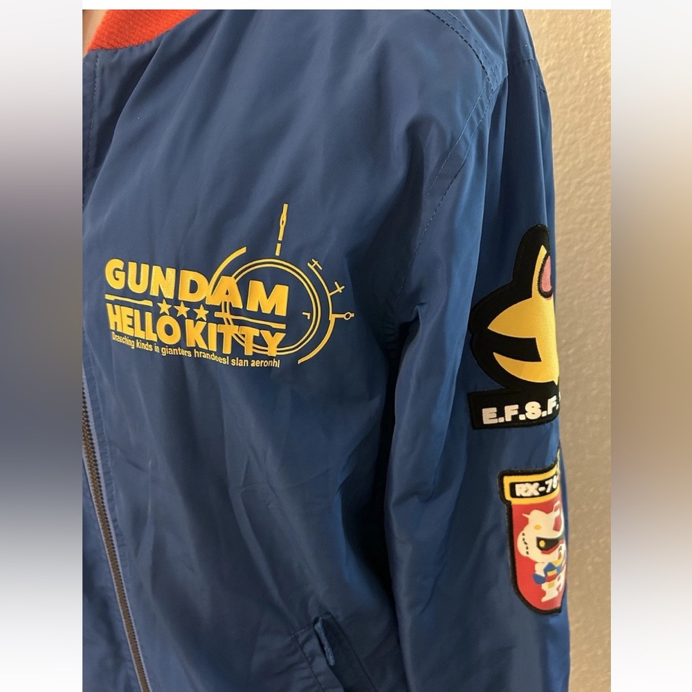 Hello Kitty X atsuko Gundam Sanrio Red Blue Bomber Medium *flaw* Read* - Picture 3 of 11